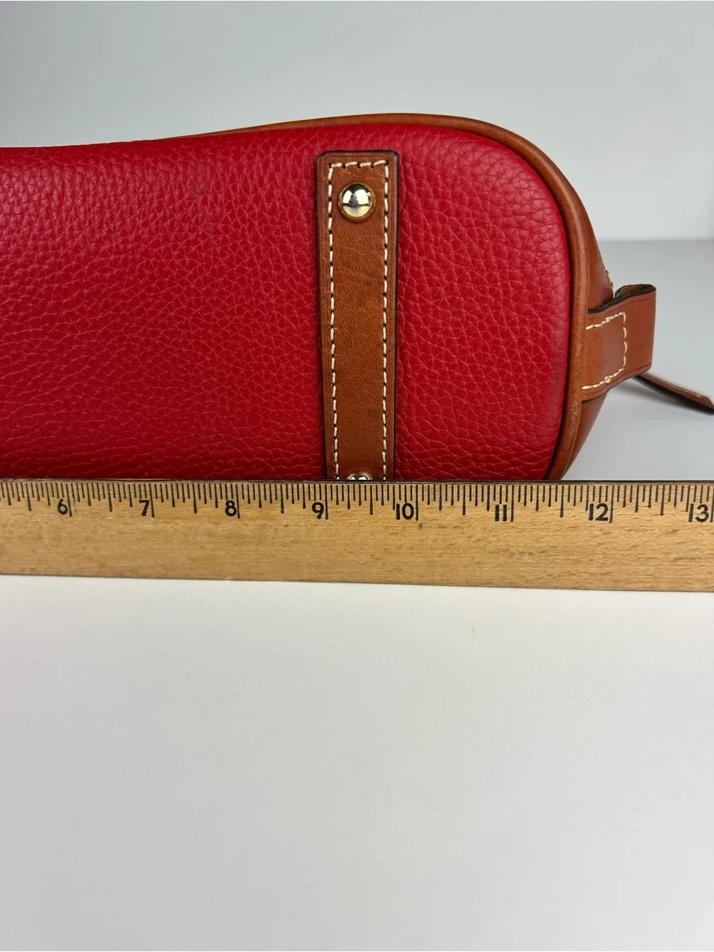 DOONEY & BOURKE PEBBLE GRAIN LEATHER DOME ZIP TOP RED AND TAN CROSSBODY HANDBAG